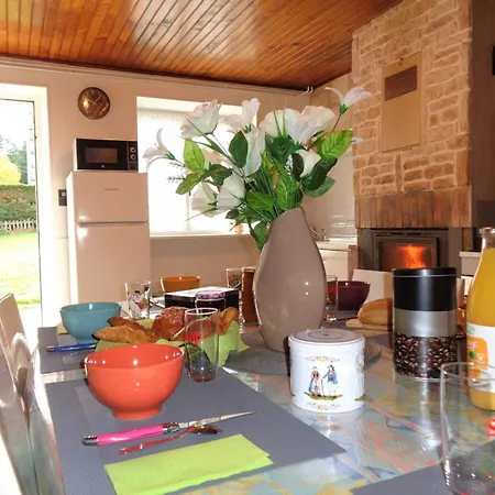 110m²: 3 Ch, Terrasse, Jardin, Animaux Acceptes, Wifi, Charges Incluses, Draps Fournis - Fr-1-496-248 *